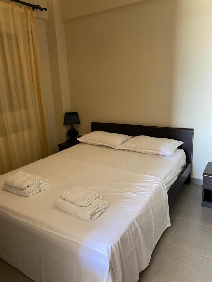 Vasilia Apartment Nea Iraklia Exterior photo